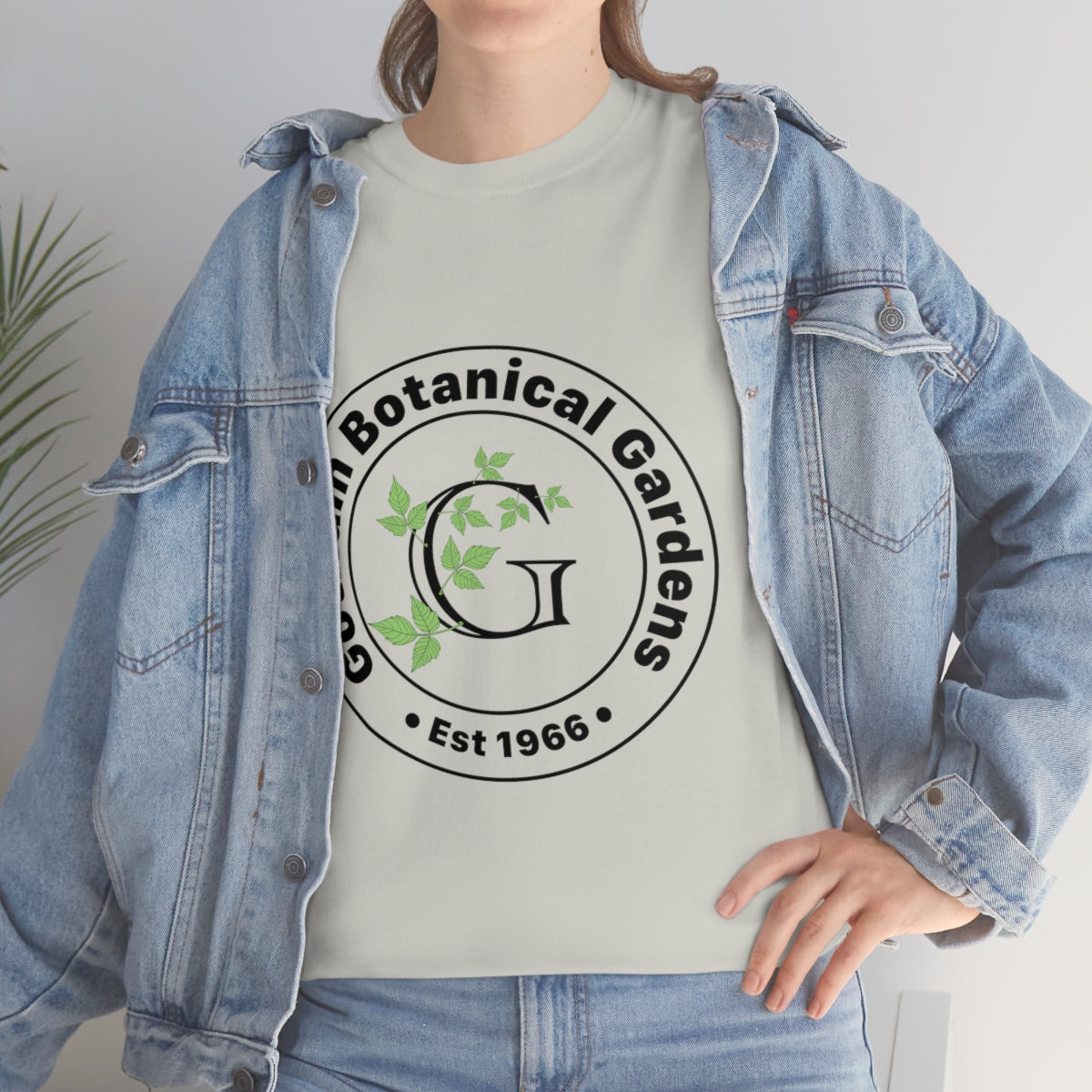 Gotham Botanical Gardens Cotton Tee, light, large logo front