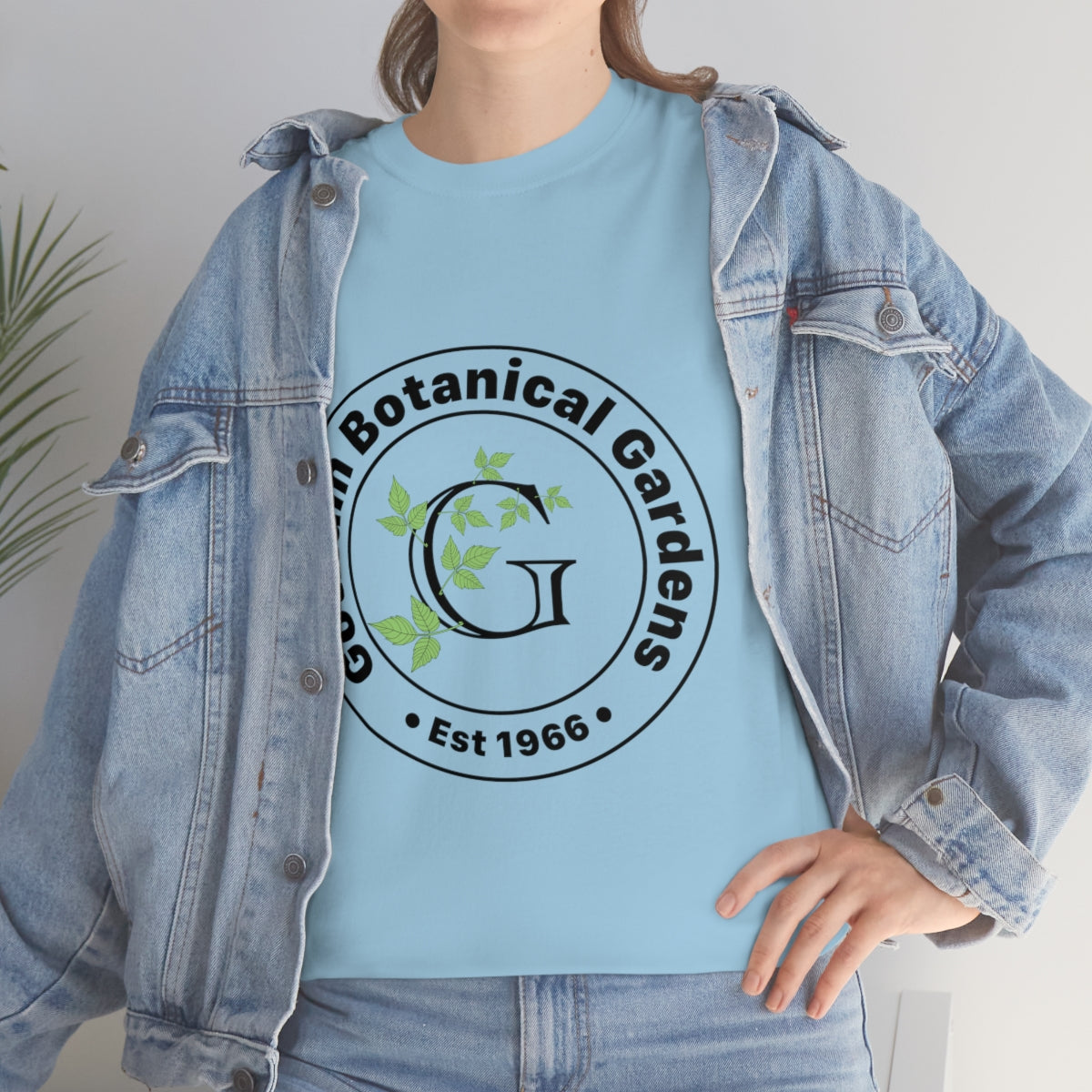 Gotham Botanical Gardens Cotton Tee, light, large logo front